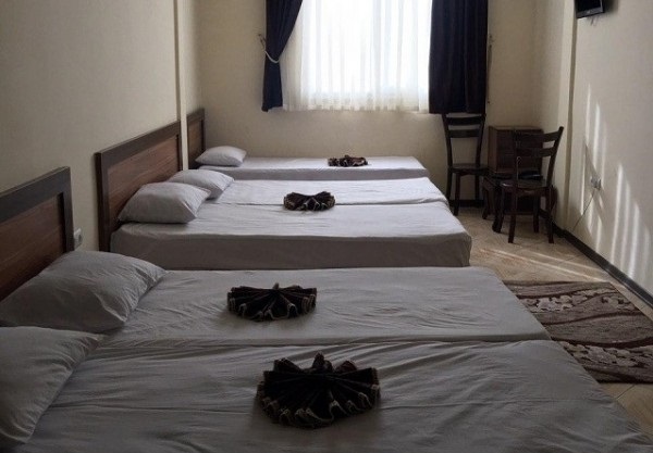 اتاق چهار تخته هتل فرزانگان رضوی مشهد